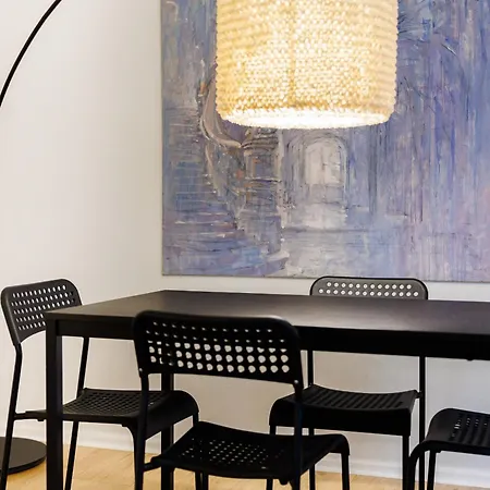 Charming In Shared In Berlin-kreuzberg Apartment *
