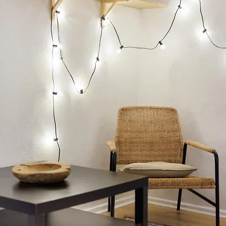 Charming In Shared In Berlin-kreuzberg Apartment
