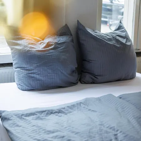 Charming In Shared In Berlin-kreuzberg Apartment Berlin