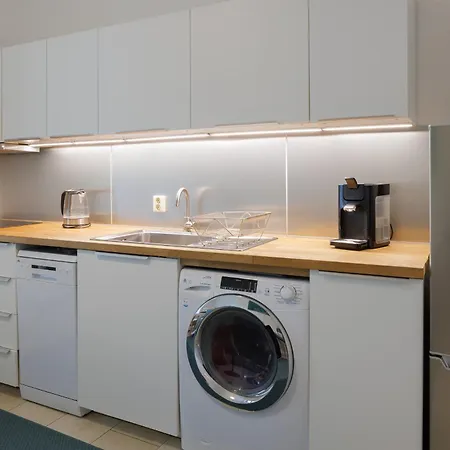 Charming In Shared In Berlin-kreuzberg Apartment Berlin